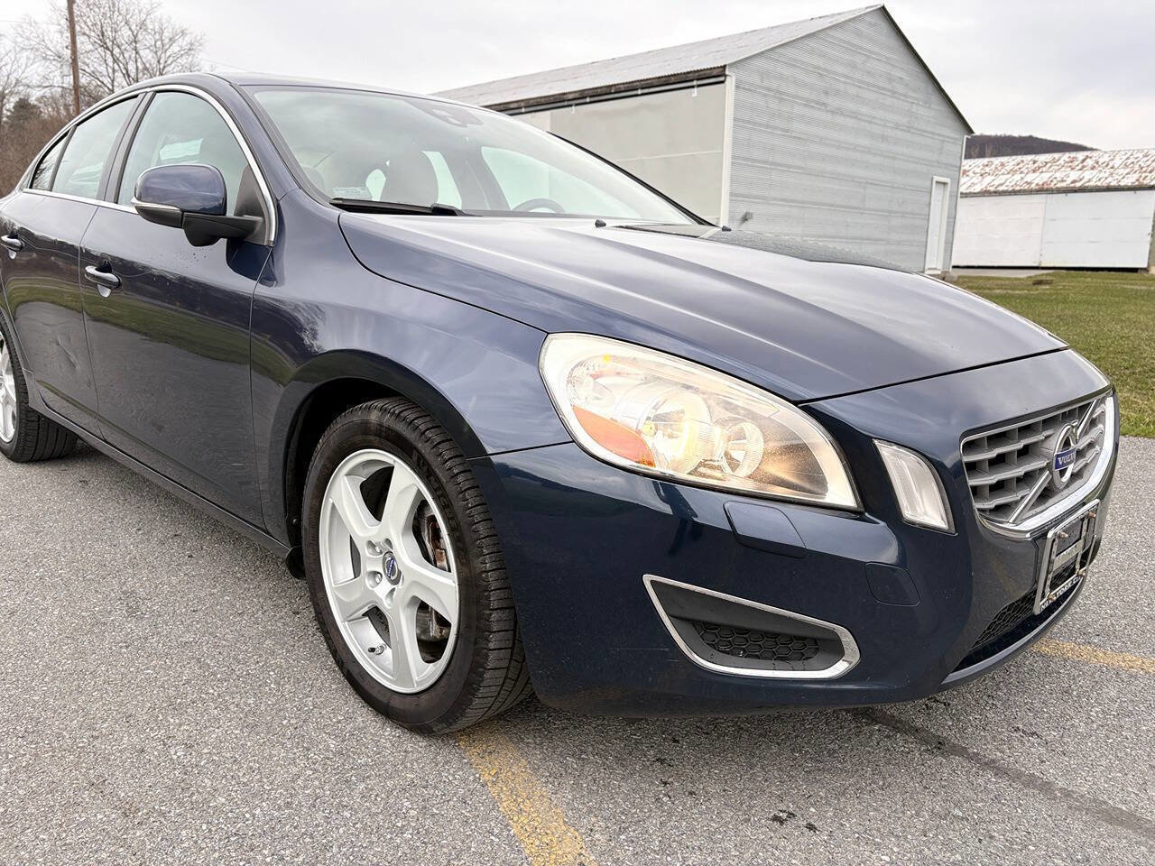 Used 2013 Volvo S60 T5 image 1