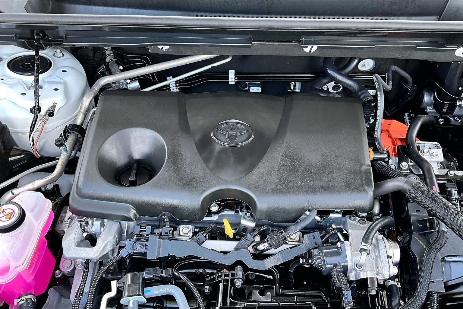 Used 2026 Toyota RAV4 SE FWD image 33