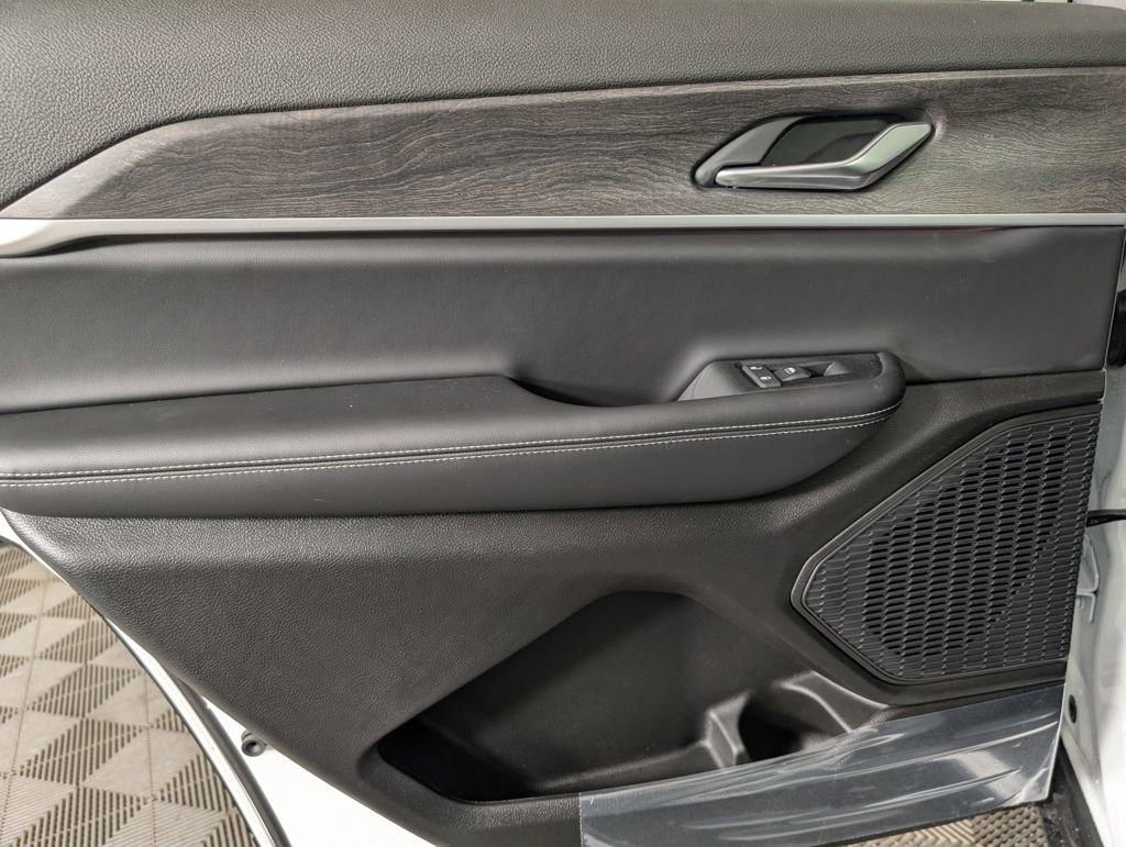 New 2025 Jeep Grand Cherokee L Limited image 31