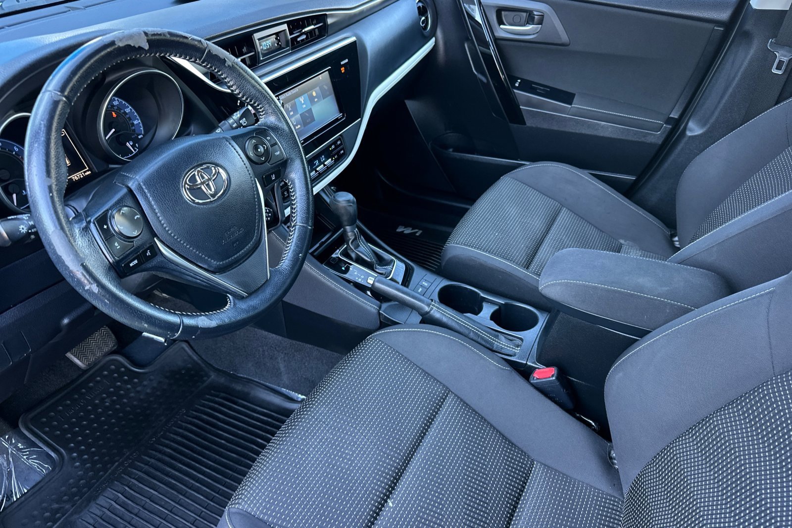 Used 2017 Toyota Corolla iM image 10