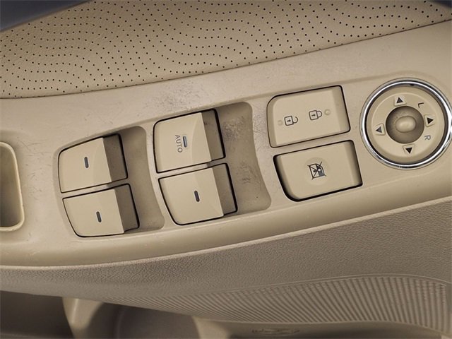 Used 2013 Hyundai Elantra Limited image 16