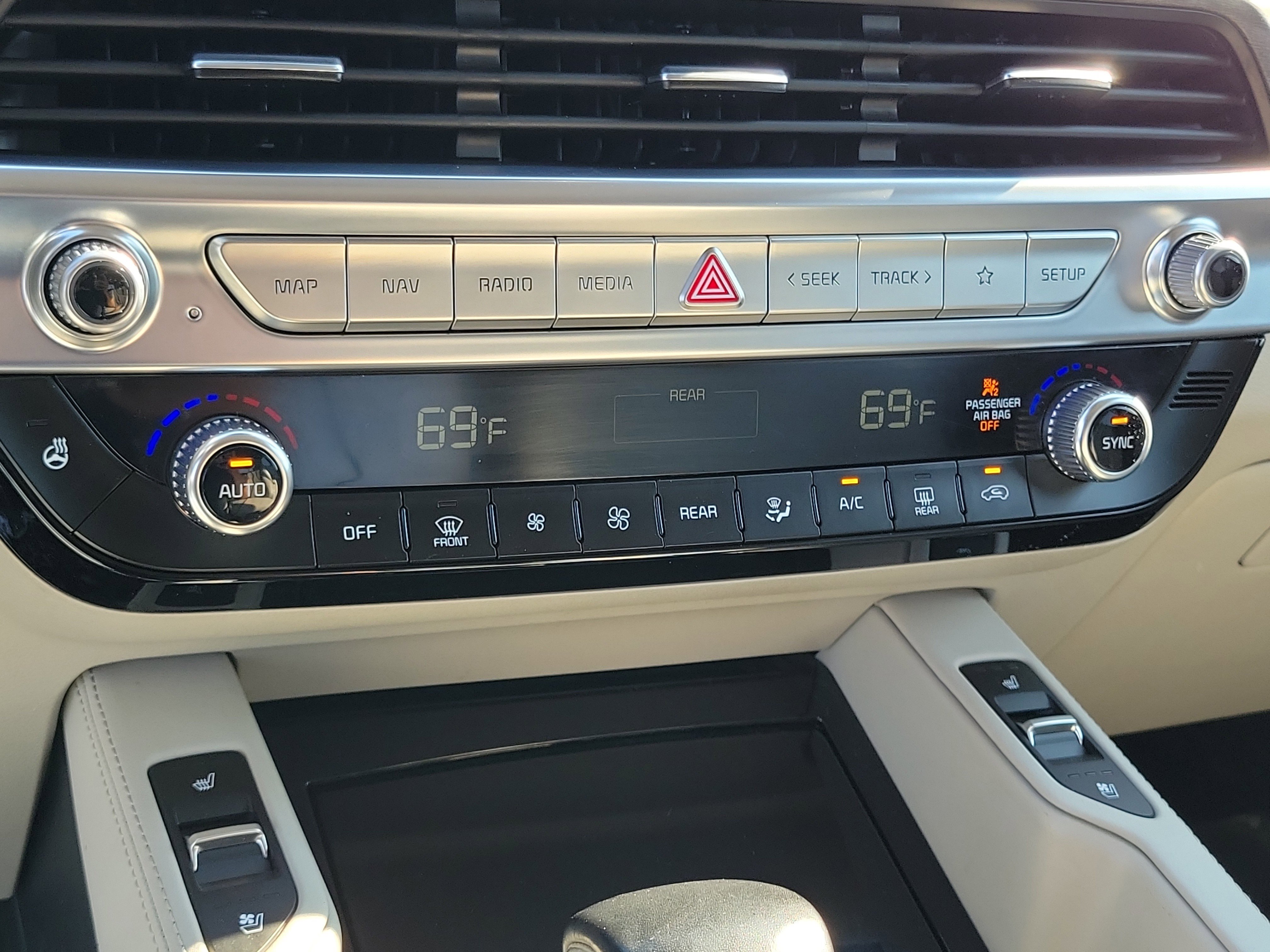 Used 2021 Kia Telluride EX w/ EX Premium Package image 11