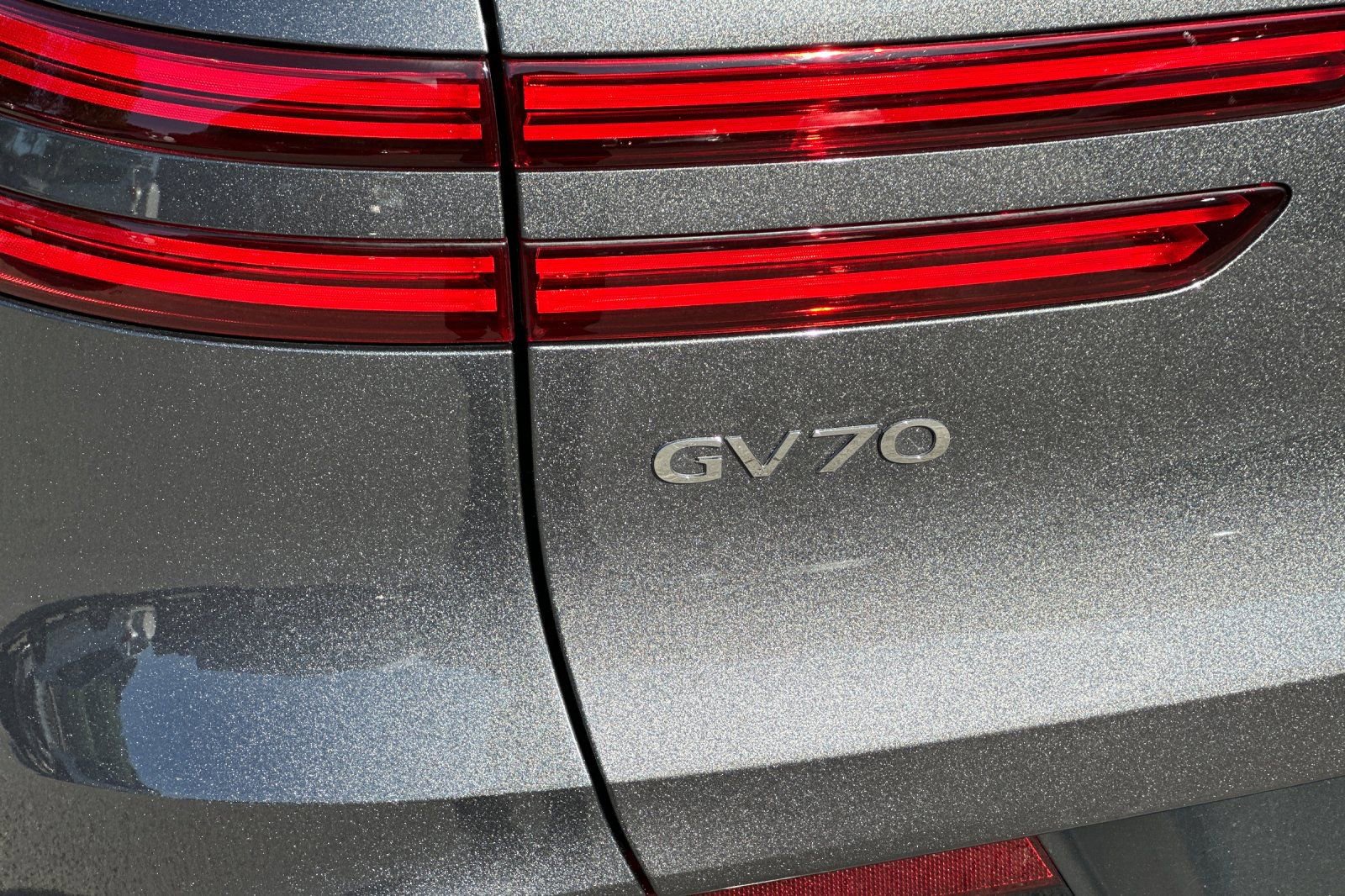 Used 2023 Genesis GV70 2.5T w/ Select Package image 29