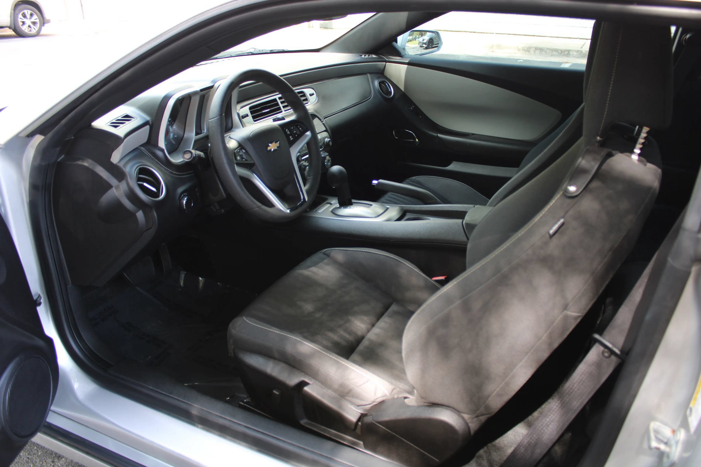 Used 2015 Chevrolet Camaro LS RWD image 16