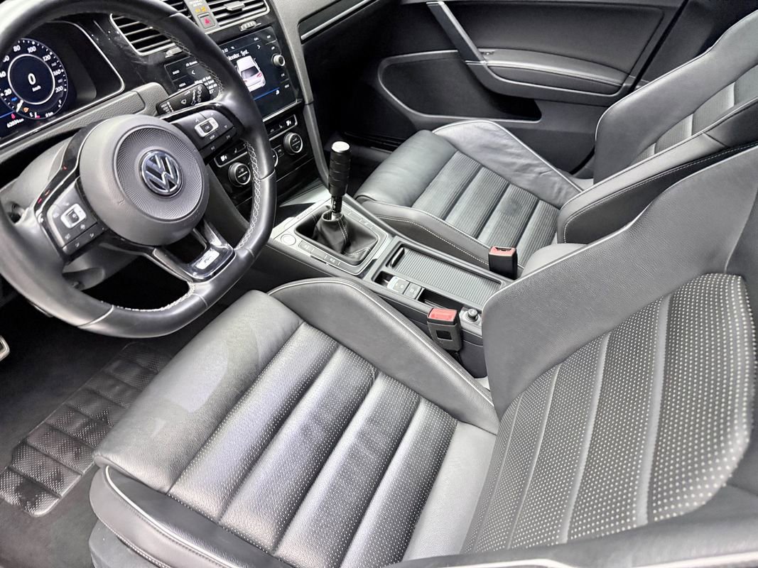 Used 2019 Volkswagen Golf R 4-Door AWD/4WD image 9