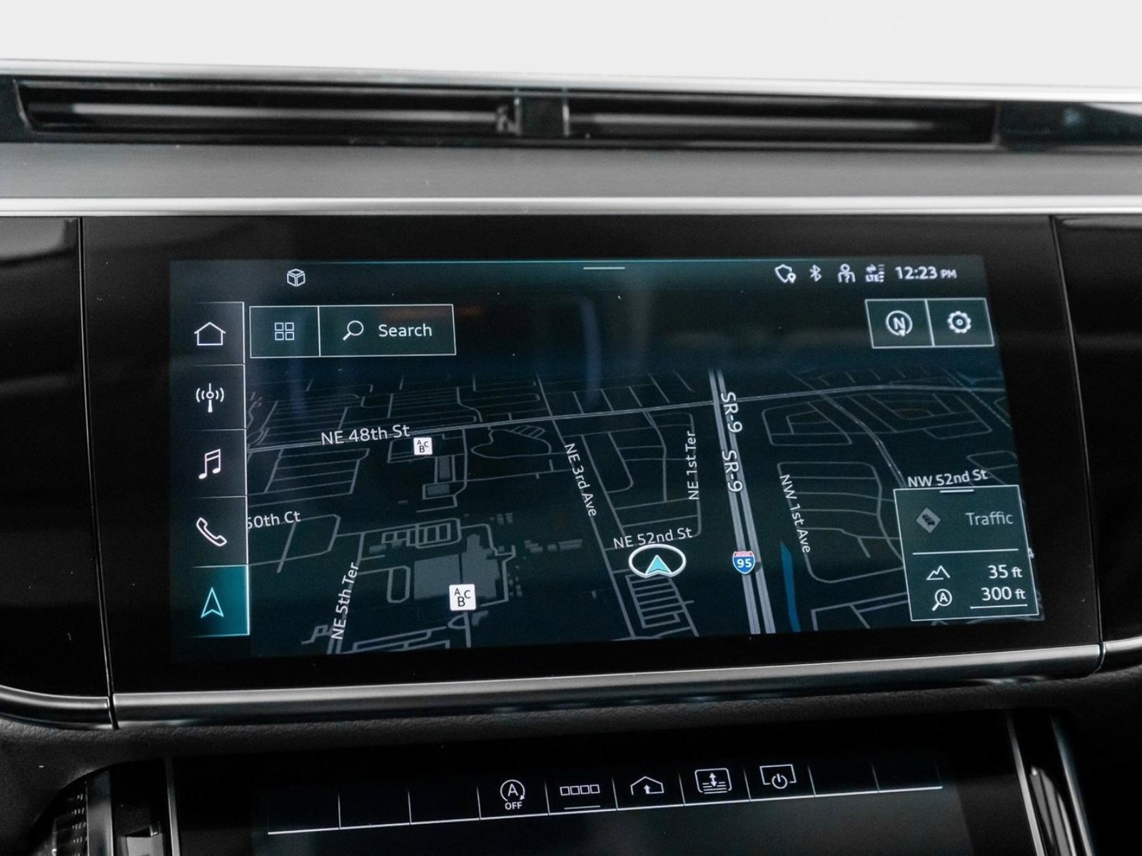 Used 2022 Audi S8 w/ S8 Executive Package image 41