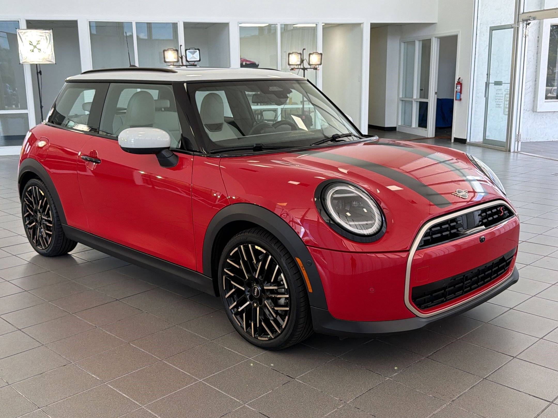 Certified 2025 MINI Cooper S FWD image 7
