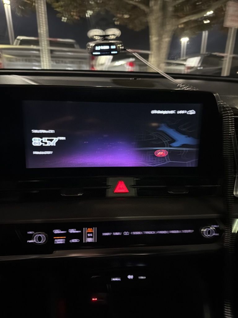 Used 2023 Kia Sportage SX image 7