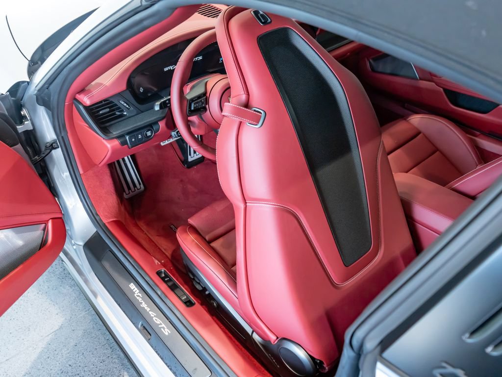 Certified 2026 Porsche 911 Targa 4 GTS AWD/4WD image 16