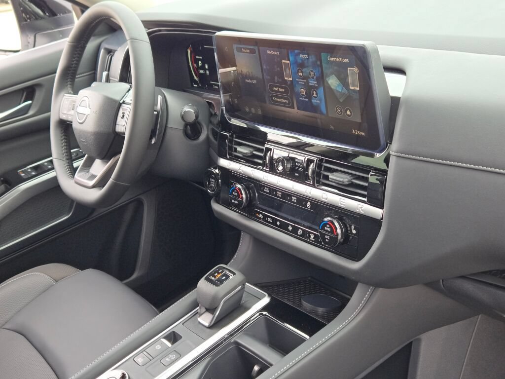 New 2026 Nissan Pathfinder SL AWD/4WD image 5