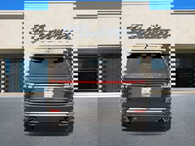 Used 2024 Lincoln Aviator Reserve w/ Equipment Group 201A image 4