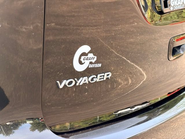 Used 2022 Chrysler Voyager LX FWD image 29