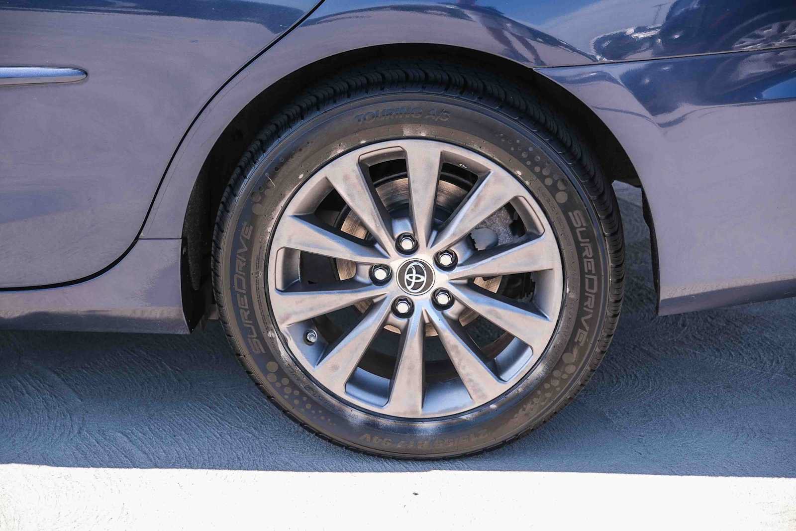 Used 2017 Toyota Camry XLE w/ Convenience Package FWD image 9
