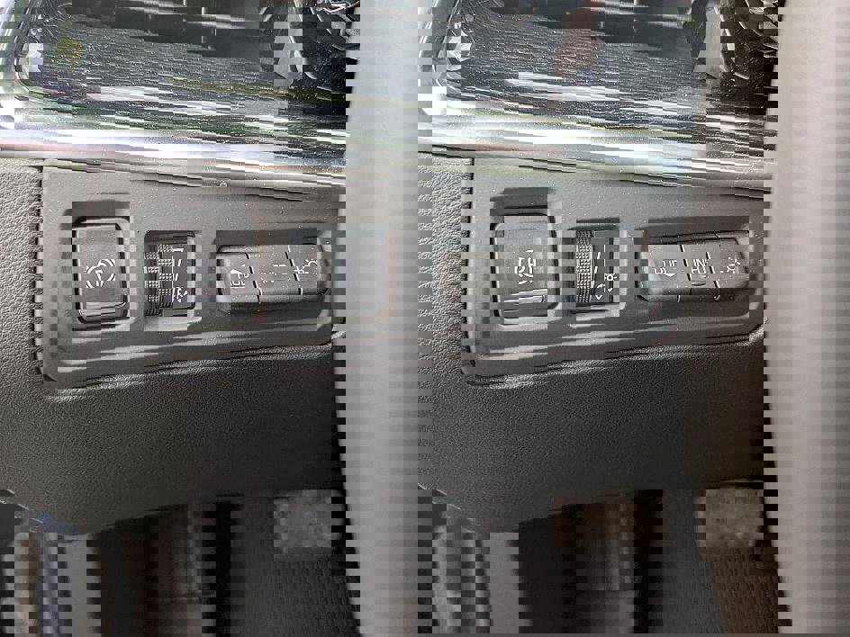 New 2026 Cadillac XT5 Premium Luxury w/ LPO, ONYX Package image 22