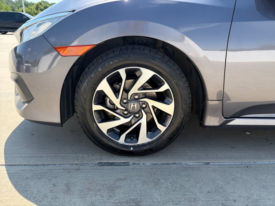 Used 2018 Honda Civic EX image 31