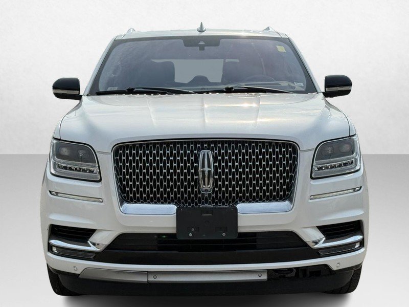 Used 2018 Lincoln Navigator L Reserve w/ Technology Package AWD/4WD image 2