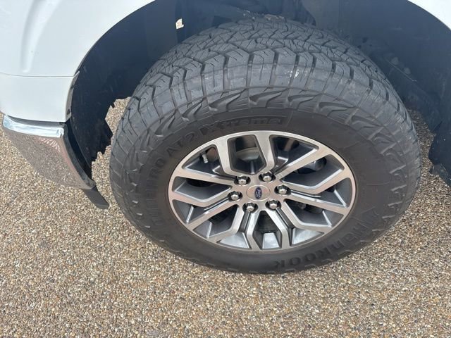 Used 2021 Ford F150 Lariat w/ FX4 Off-Road Package image 4