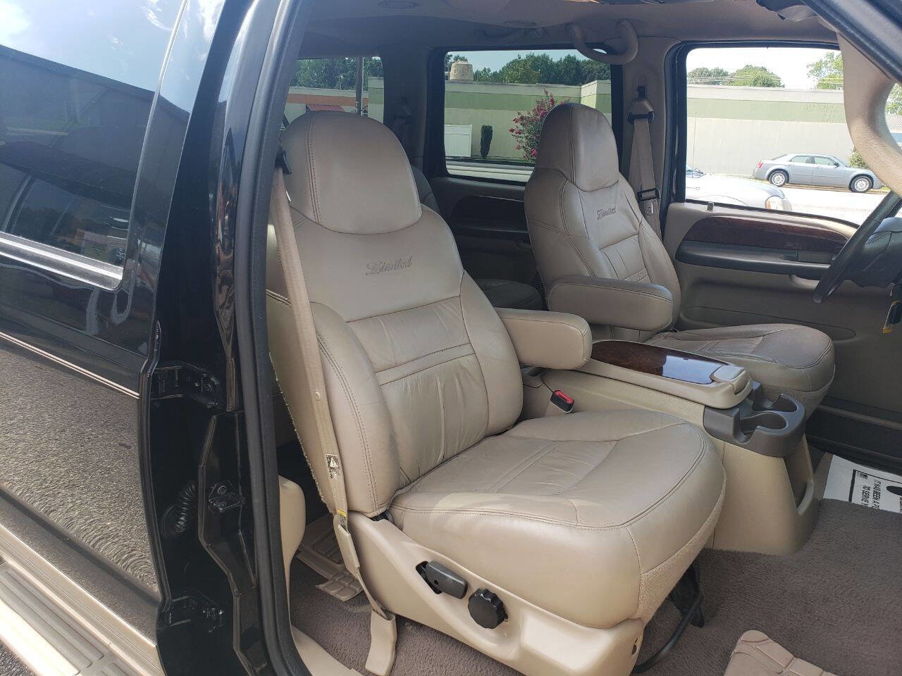 Used 2000 Ford Excursion Limited image 10