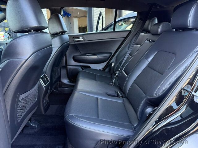 Used 2020 Kia Sportage S image 44