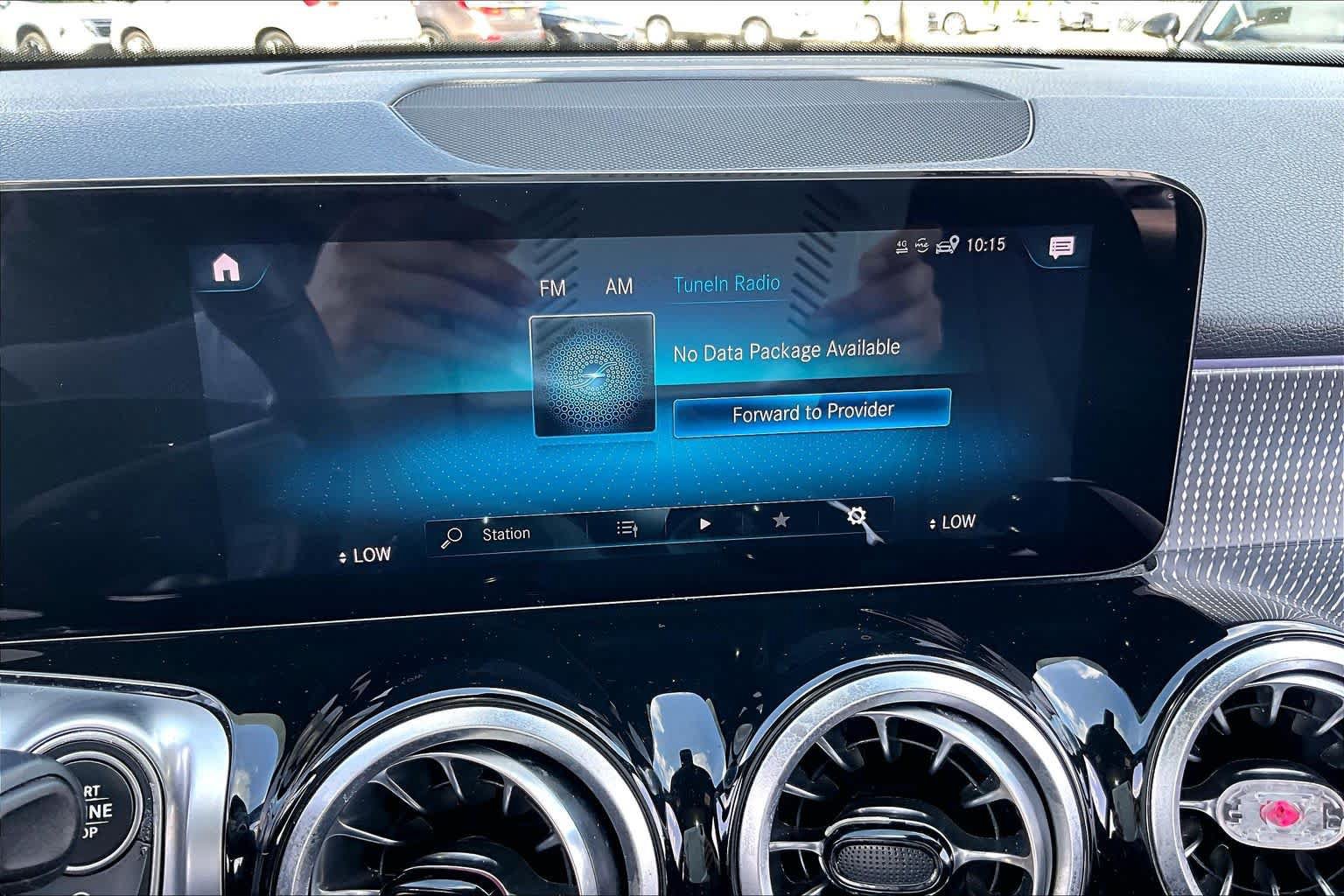 Used 2022 Mercedes-Benz GLB 250 4MATIC image 32
