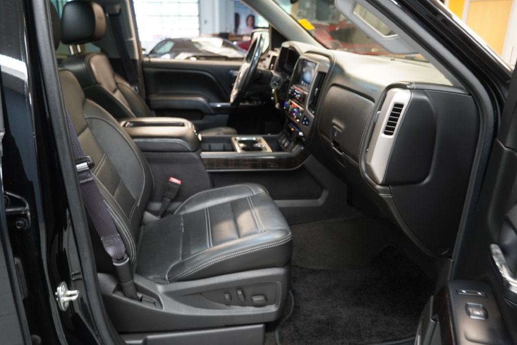 Used 2015 GMC Sierra 1500 Denali w/ Driver Alert Package AWD/4WD image 26