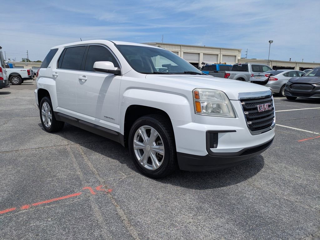 Used 2017 GMC Terrain SLE FWD video 2