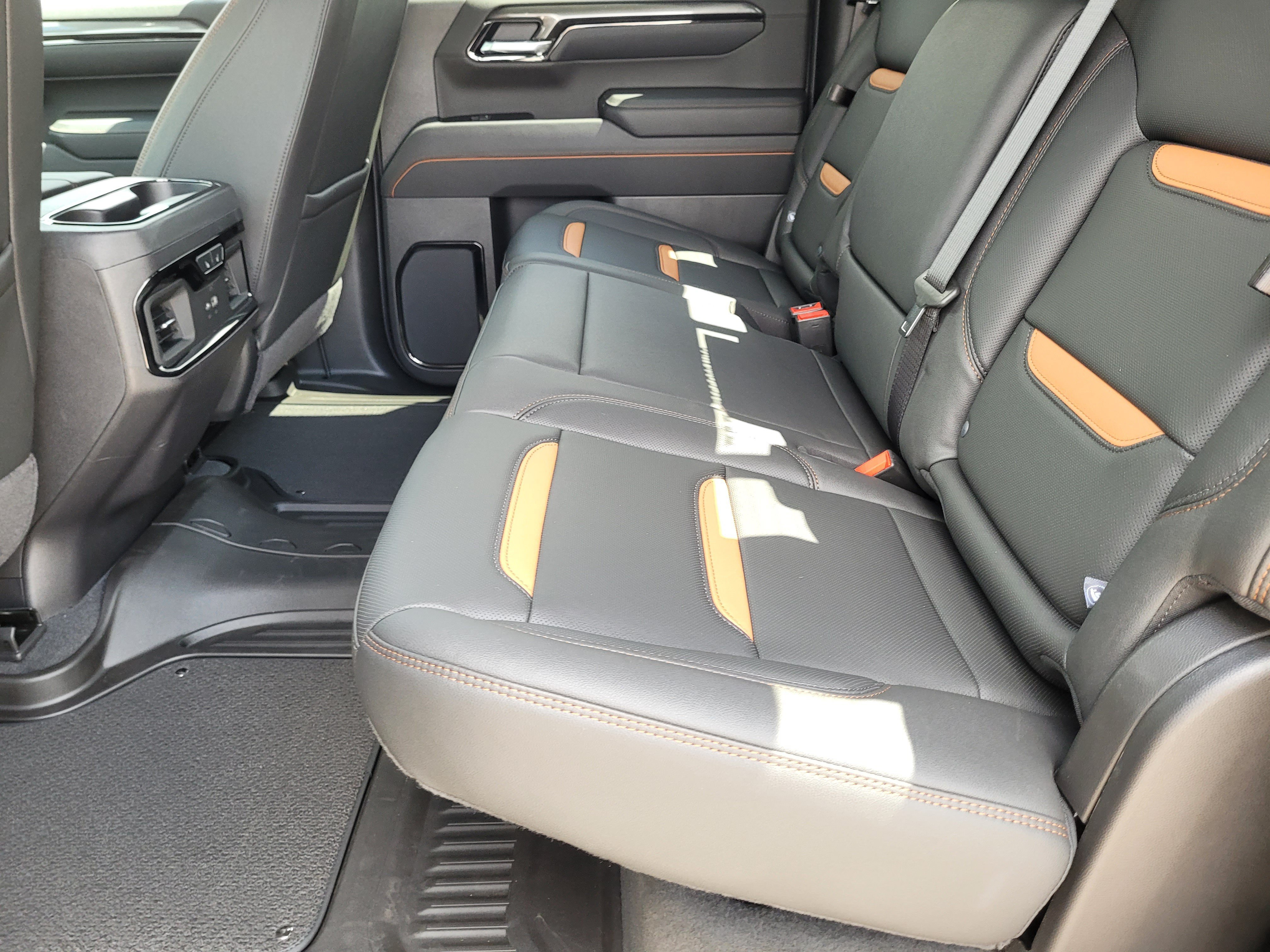 New 2026 GMC Sierra 1500 AT4 w/ AT4 Premium Package AWD/4WD image 25