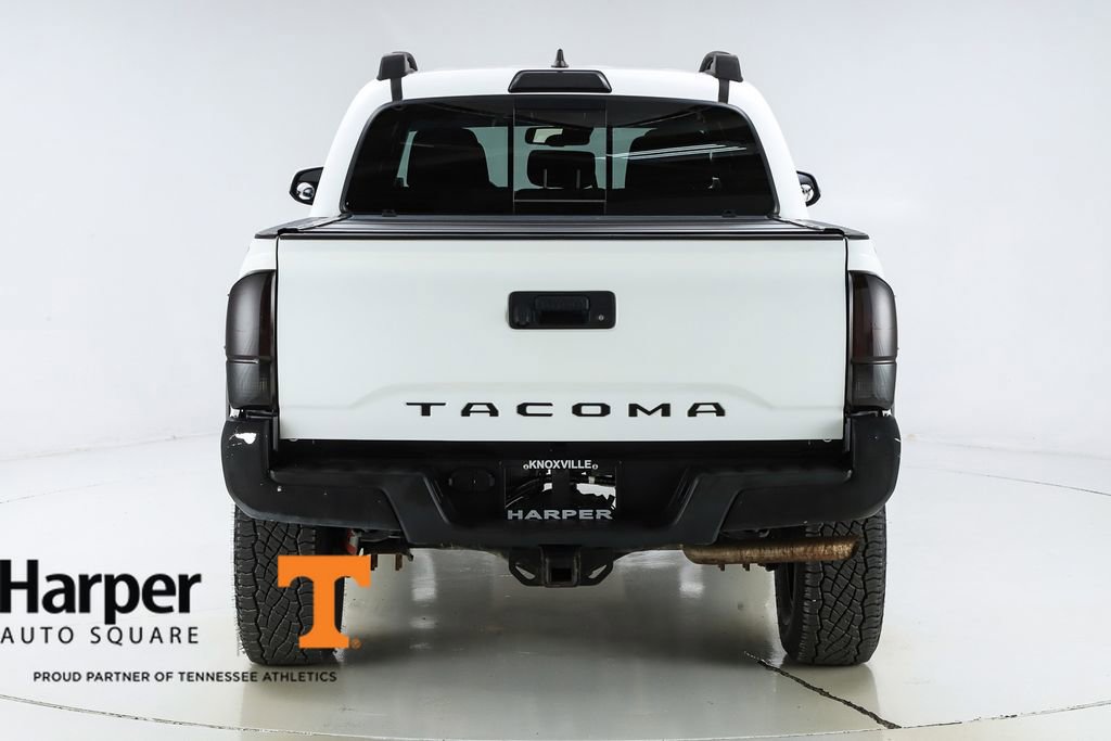 Used 2018 Toyota Tacoma TRD Off-Road image 45
