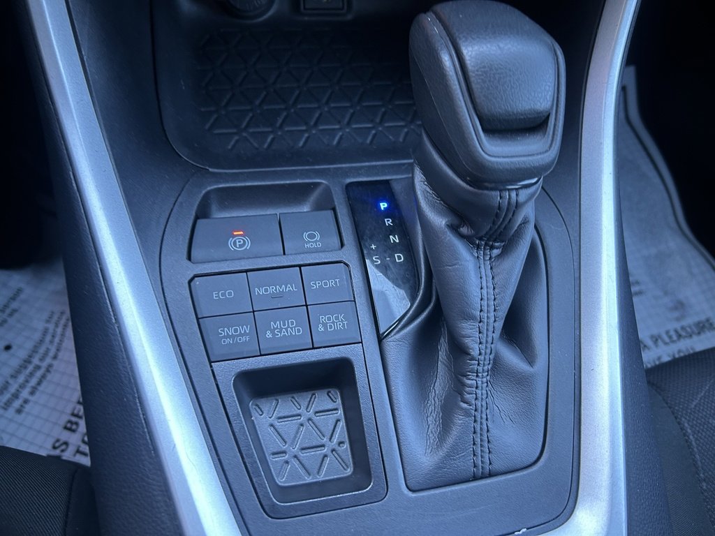 Used 2024 Toyota RAV4 XLE image 15