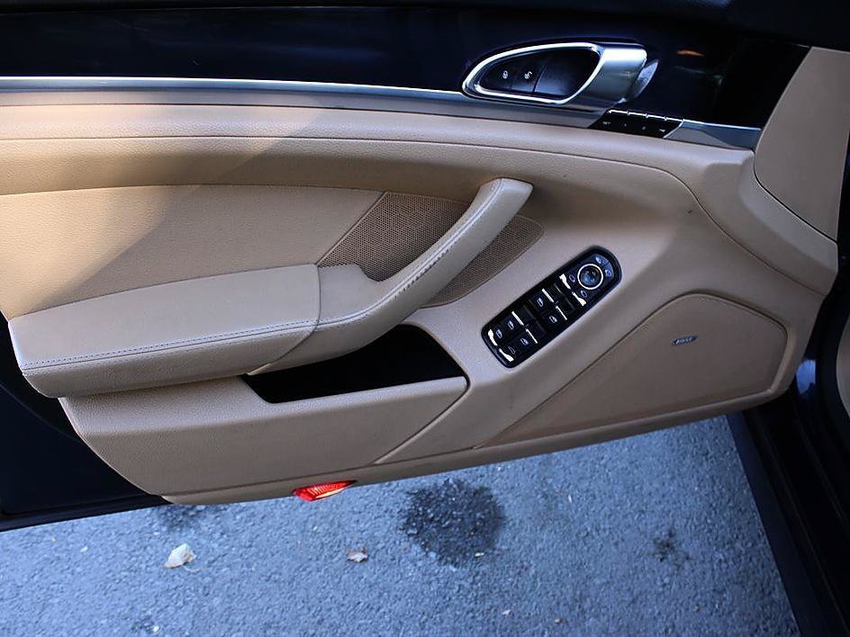 Used 2016 Porsche Panamera Edition RWD image 9
