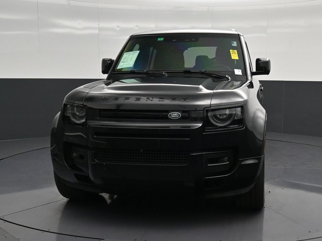 Used 2024 Land Rover Defender 110 X-Dynamic SE AWD/4WD image 6