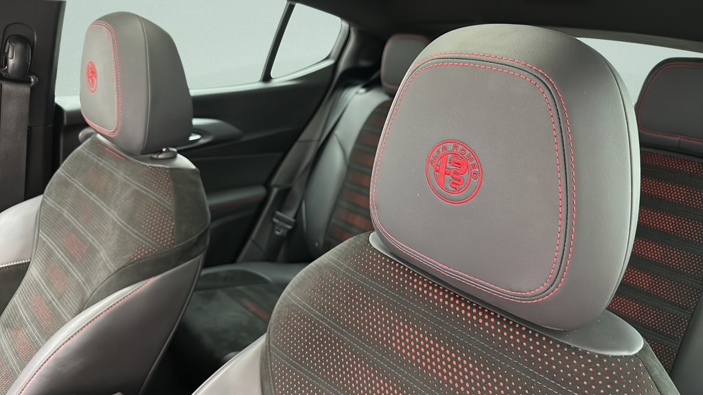 Used 2024 Alfa Romeo Tonale Veloce AWD/4WD image 15