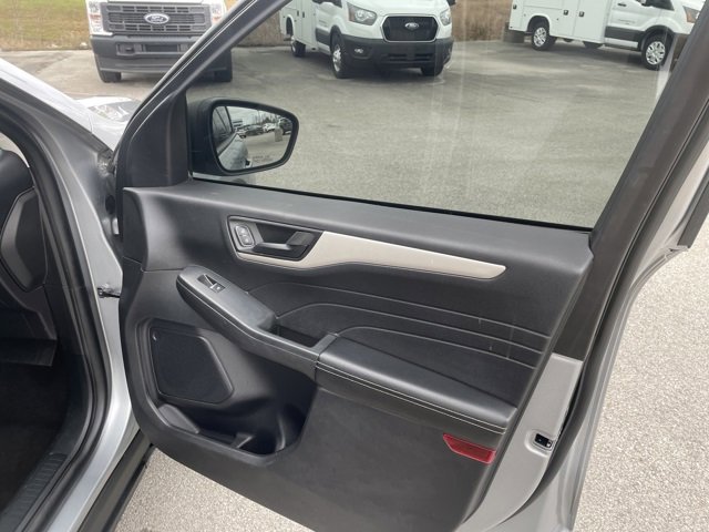Used 2022 Ford Escape SE image 46