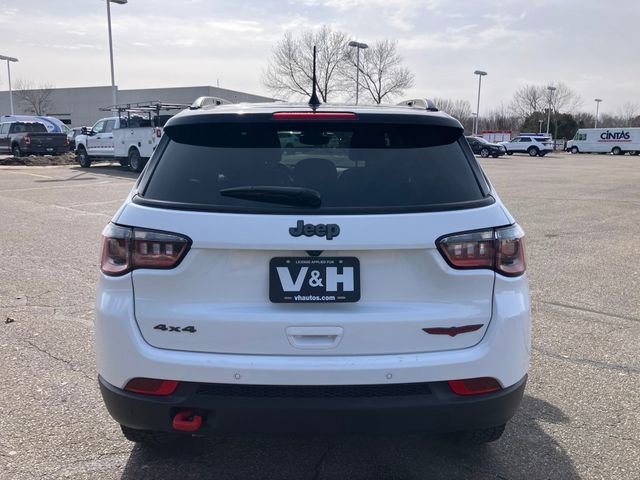 Used 2025 Jeep Compass Trailhawk image 28