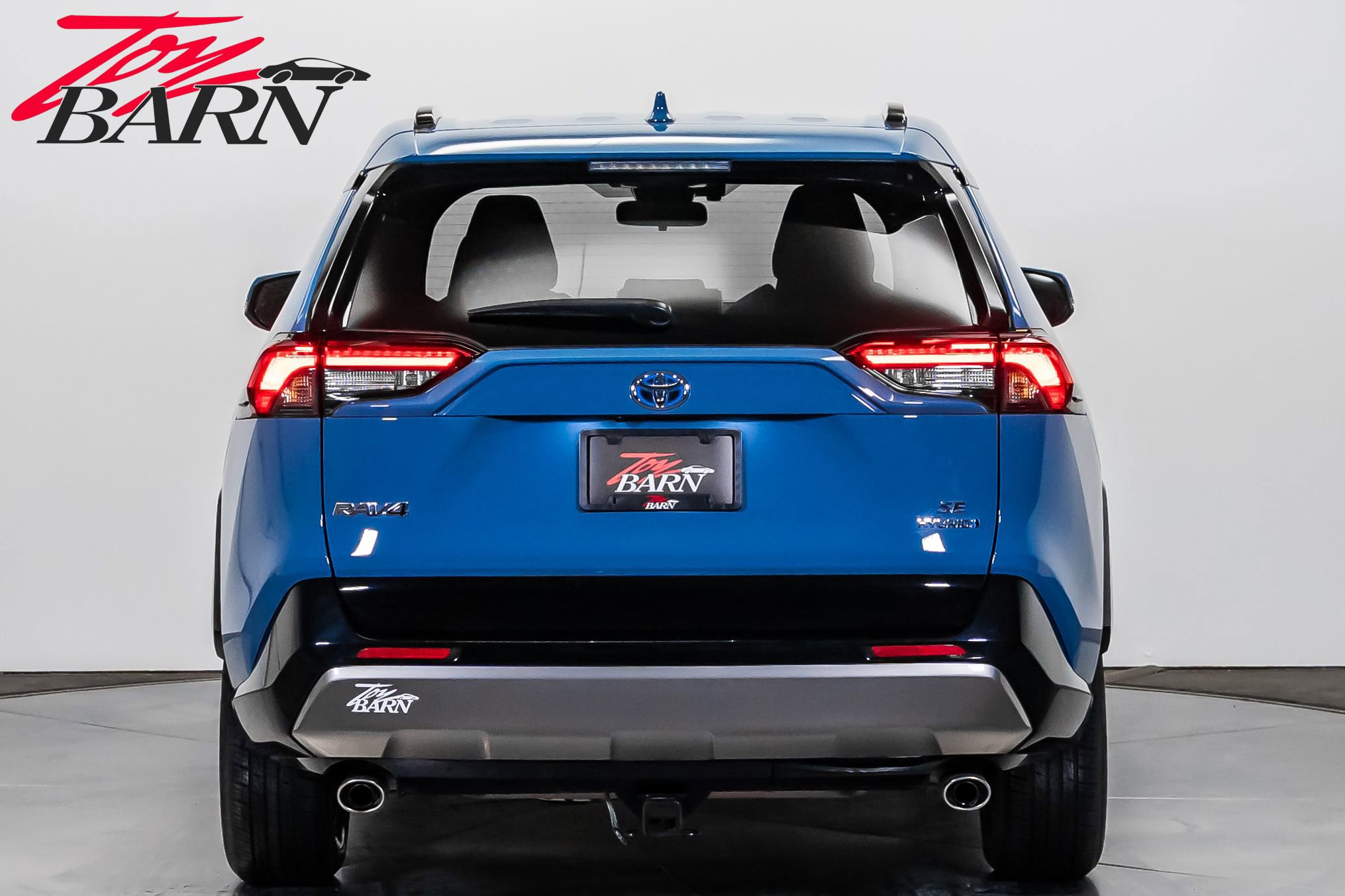 Used 2023 Toyota RAV4 SE w/ Convenience Package image 4