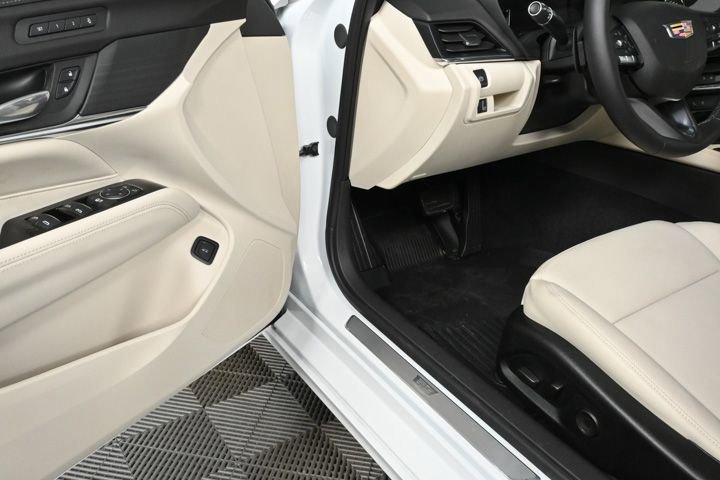 New 2025 Cadillac CT4 Premium Luxury image 7