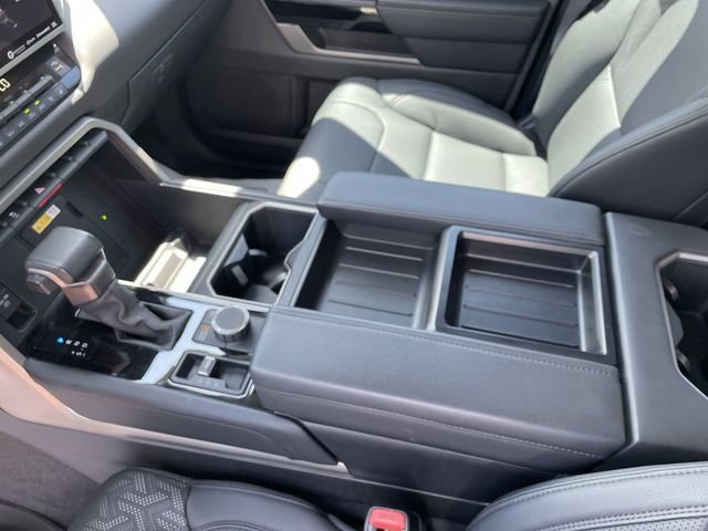 Used 2024 Toyota Tundra Limited AWD/4WD image 14
