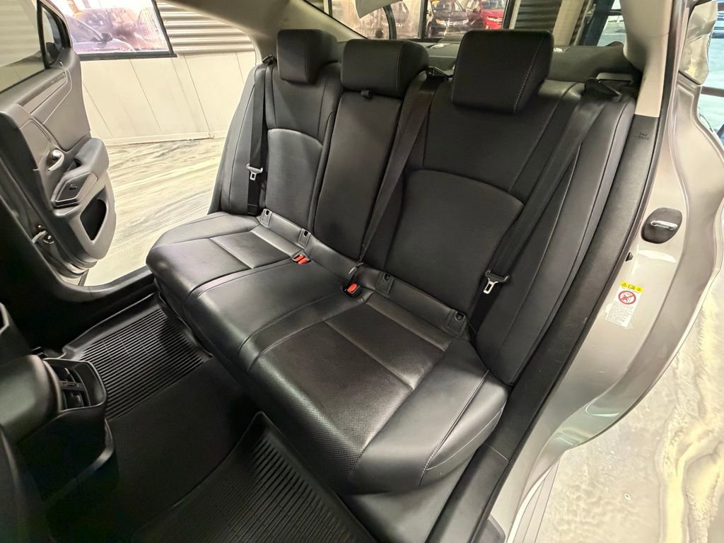 Used 2019 Lexus ES 300h w/ Premium Package image 6