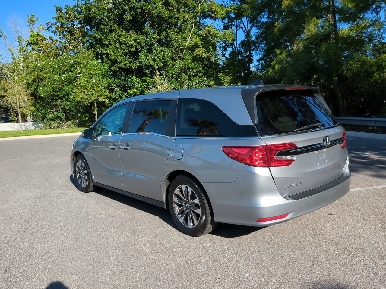 Certified 2024 Honda Odyssey EX-L image 5