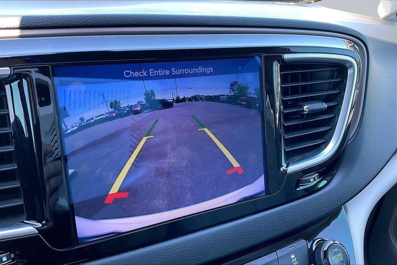 Used 2017 Chrysler Pacifica Touring-L Plus w/ Tire & Wheel Group FWD image 20