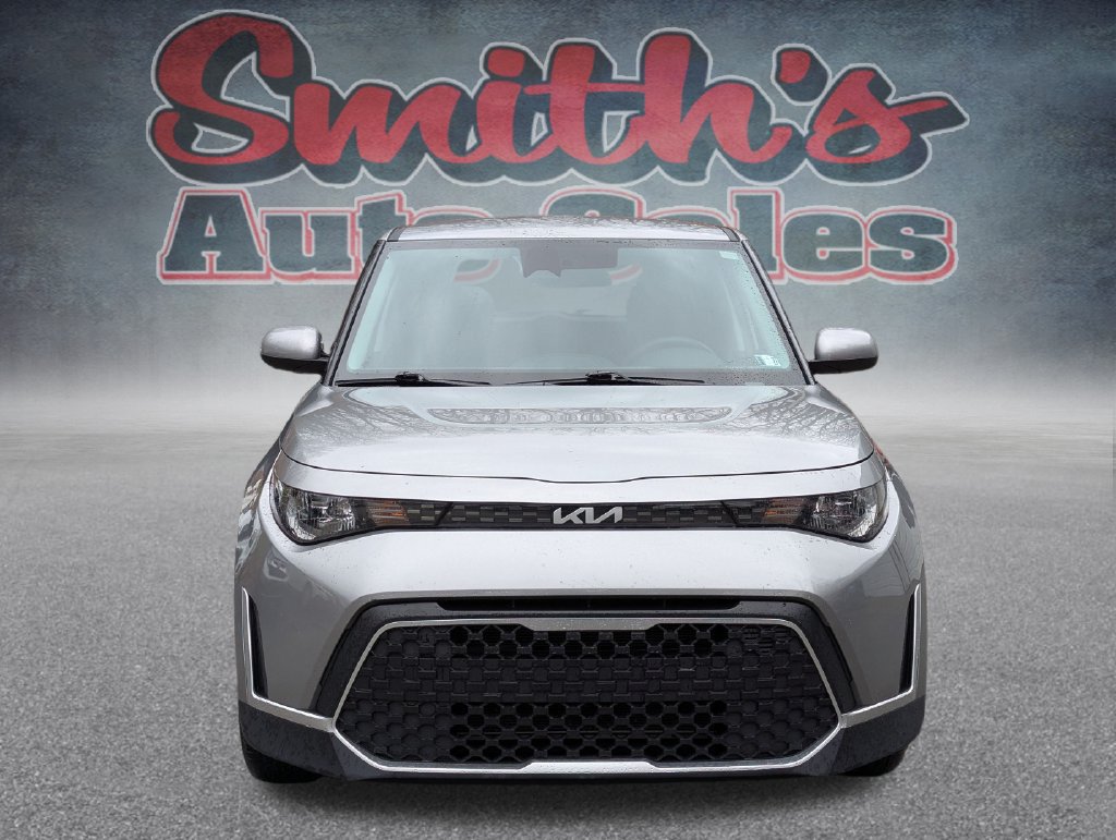 Used 2024 Kia Soul LX w/ LX Technology Package FWD image 2
