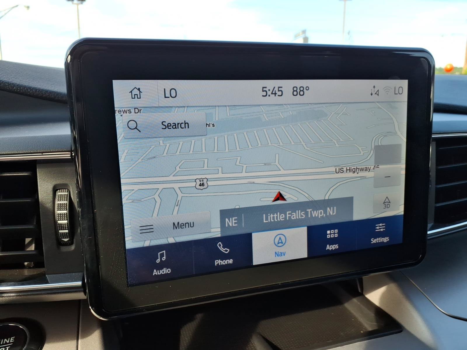 Used 2024 Ford Explorer XLT w/ Equipment Group 202A AWD/4WD image 13