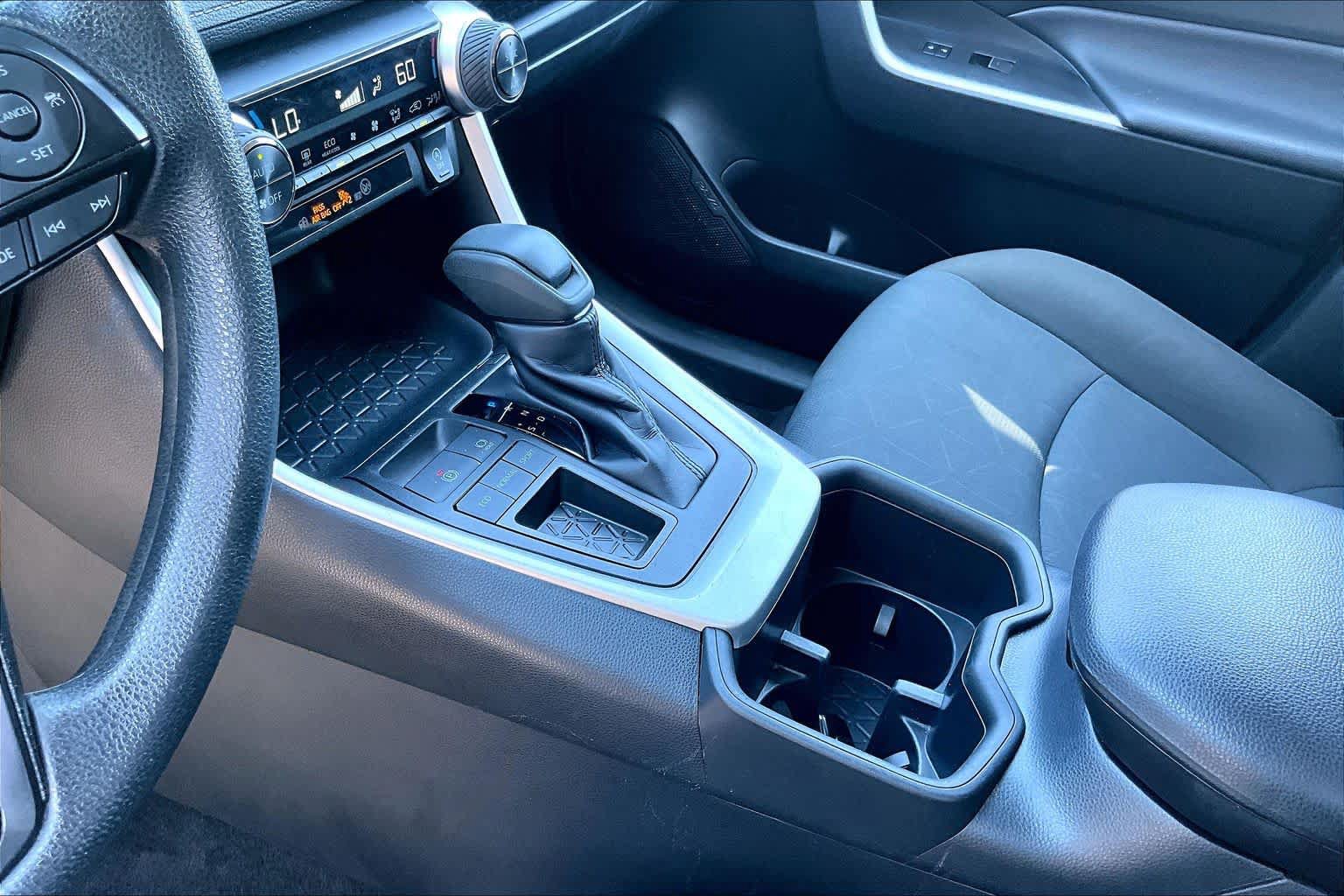 Certified 2025 Toyota RAV4 XLE FWD image 17