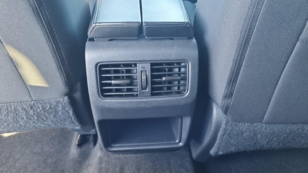 Used 2022 Nissan Rogue S FWD image 15