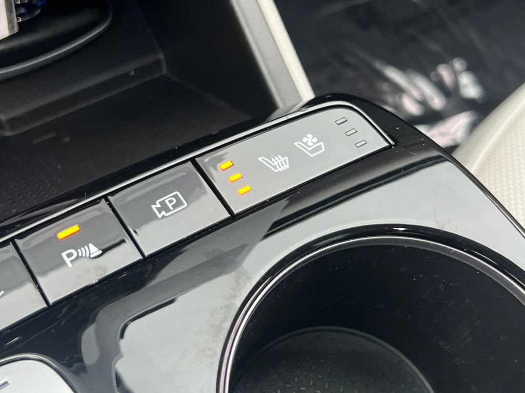 Used 2023 Hyundai Tucson Limited image 33