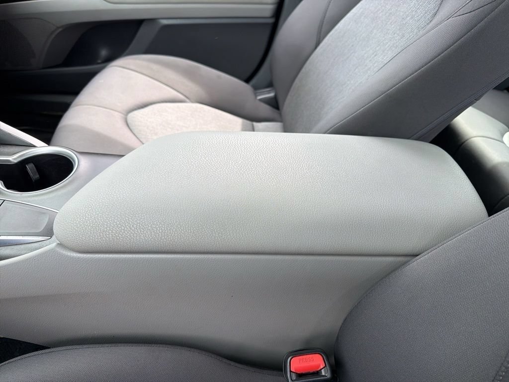Used 2024 Toyota Camry LE FWD image 13