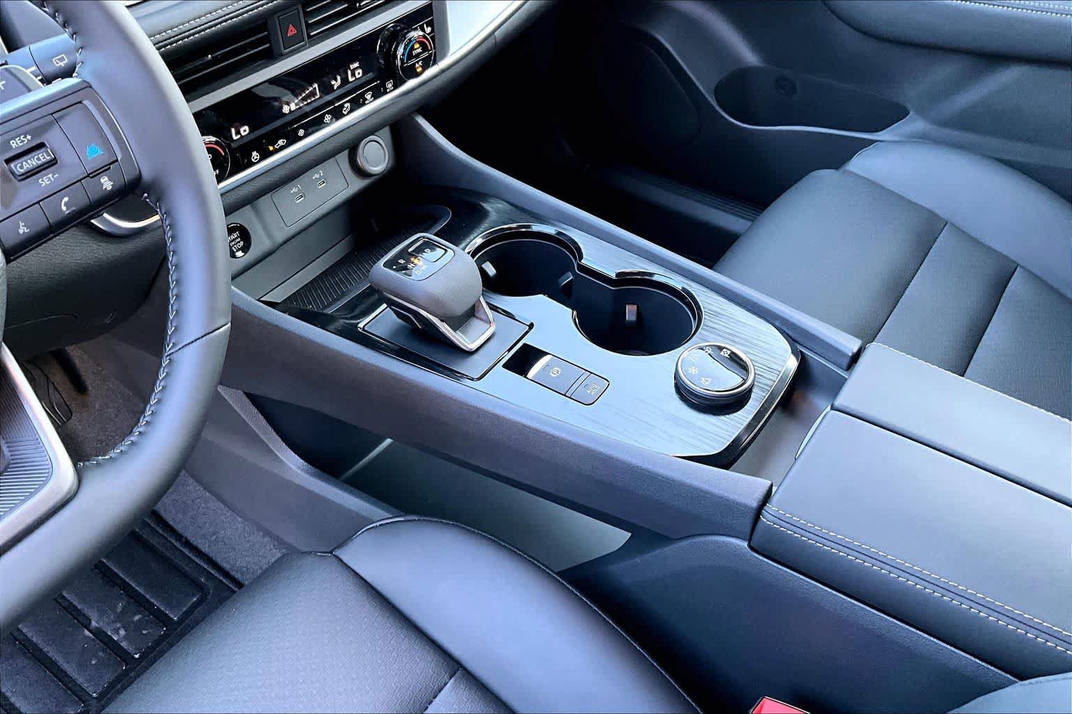 New 2026 Nissan Rogue Dark Armor AWD/4WD image 7