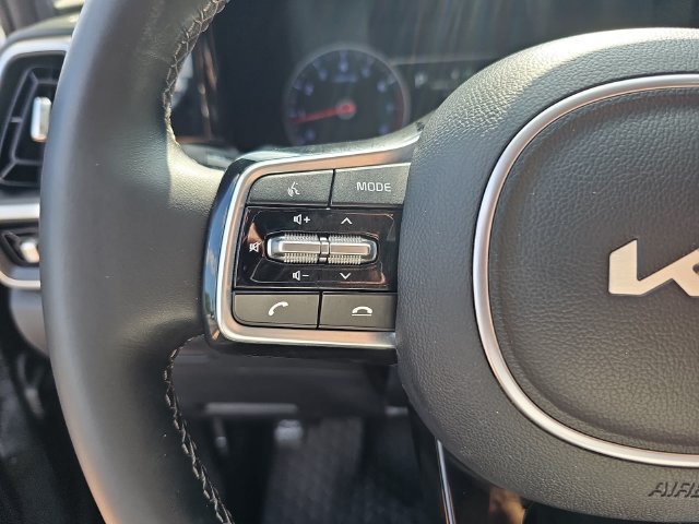 Used 2022 Kia Sorento S w/ Panoramic Sunroof Package FWD image 19