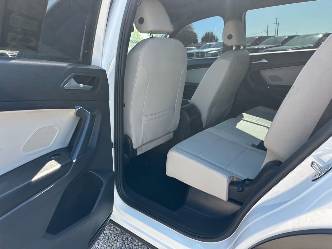 Used 2020 Volkswagen Tiguan SE R-Line w/ 3rd Row Seat Package image 30