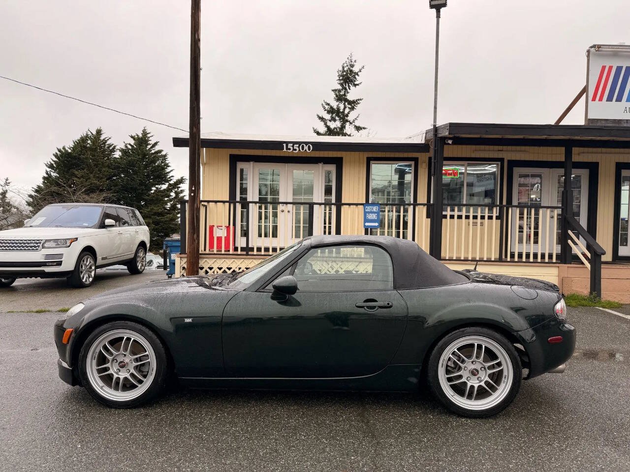 Used 2008 MAZDA MX-5 Miata Touring RWD image 2